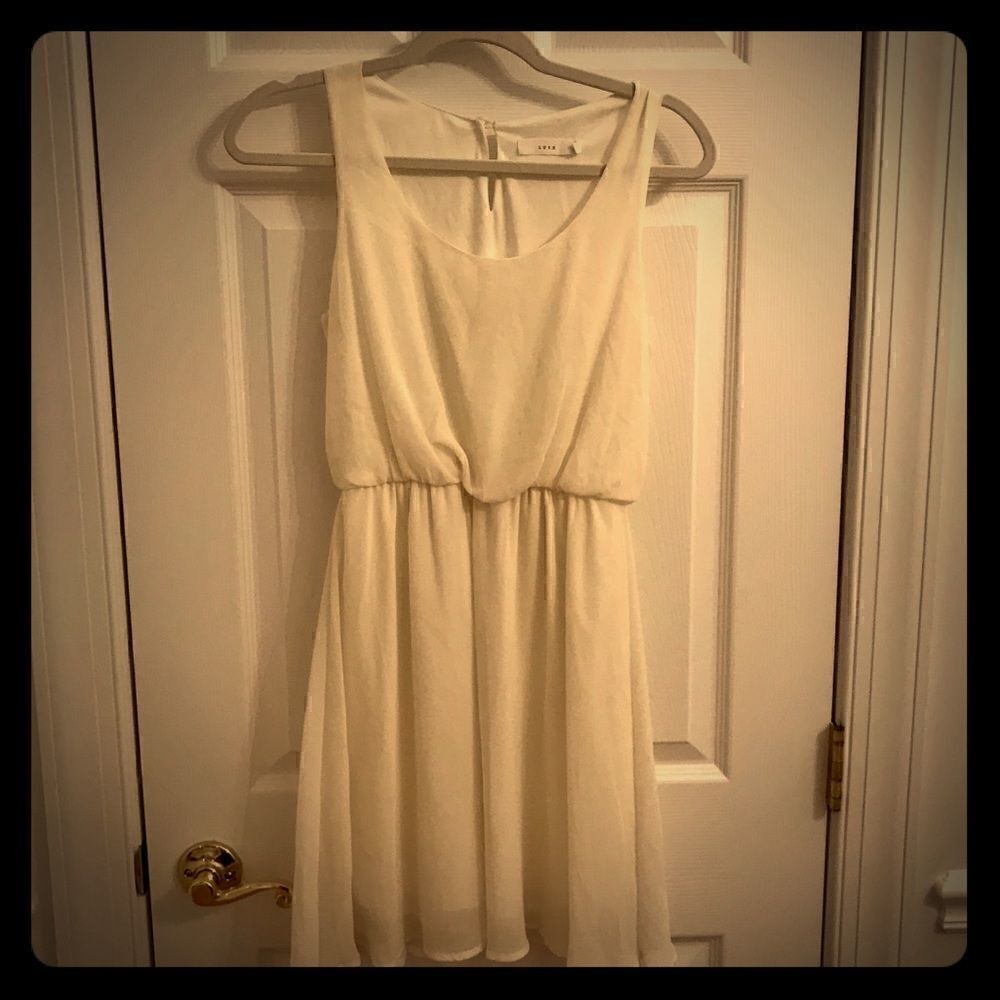Lush women’s cream sleeveless flowy dress sz small